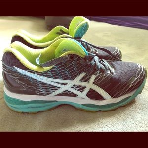 ASICS Gel-Nimbus 18 Size 10 womens